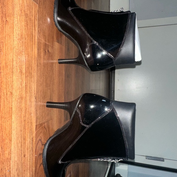 Timberland Women's Black Patent Leather Ankle Boots- Veneda Carter - Picture 5 of 8